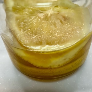 無農薬レモンで　蜂蜜レモンシロップ